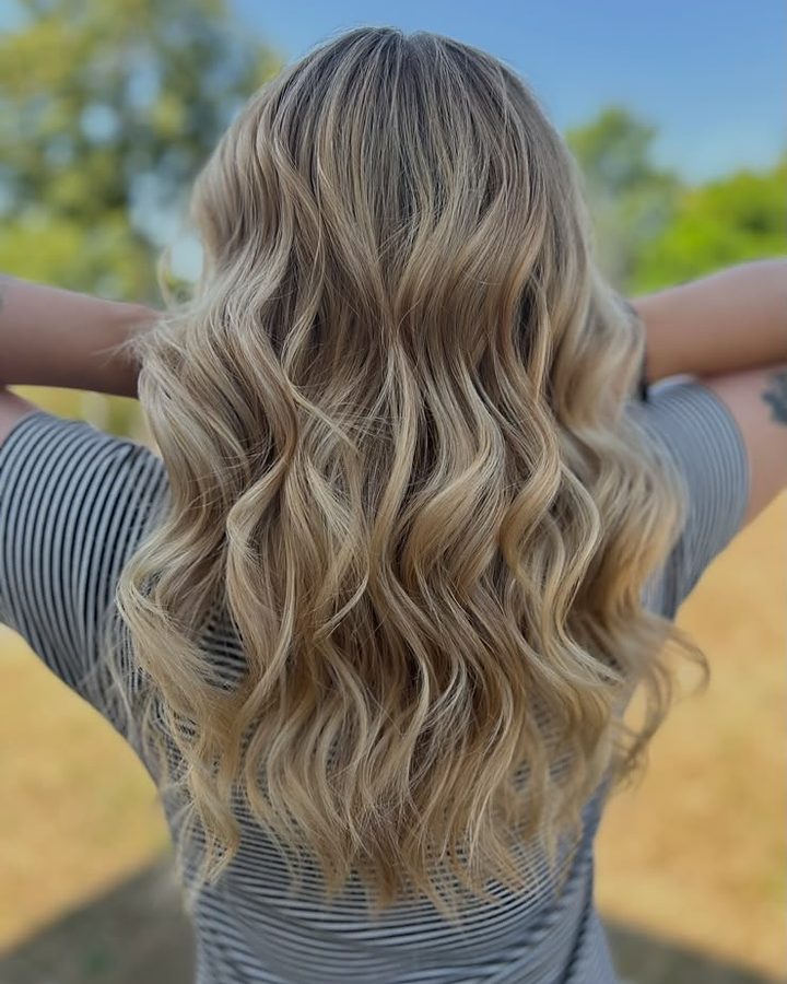 Balayage in Goldblond mit fließenden Übergängen – Friseurteam Ricker Dülmen