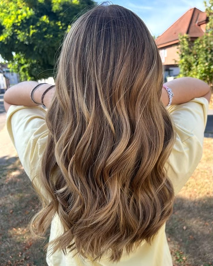 Dezente Balayage mit weichen Karamell-Reflexen – Friseurteam Ricker Dülmen